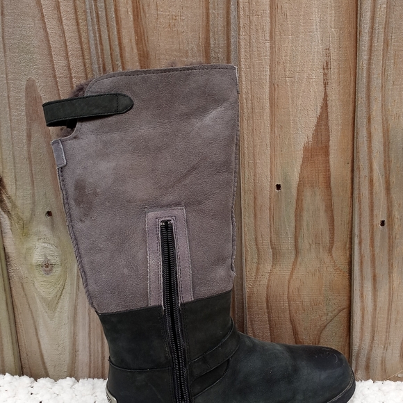 UGG D'Alene Adirondack ll Black/Charcoal Boot - Picture 9 of 9